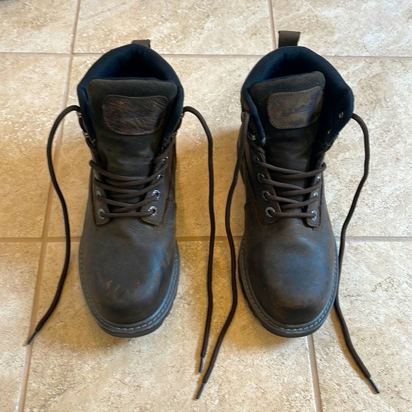 Men’s Wolverine Boot US size 8